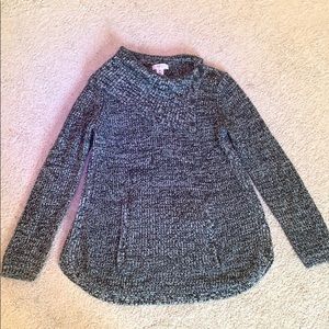 Cozy chunky dark blue sweater!